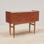 1596 7208 CHEST OF DRAWERS